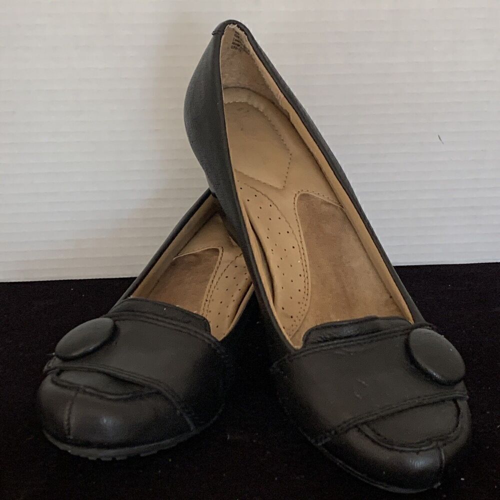 Strictly Comfort Black Leather Slip On Heel Shoe Women's Size 8M
